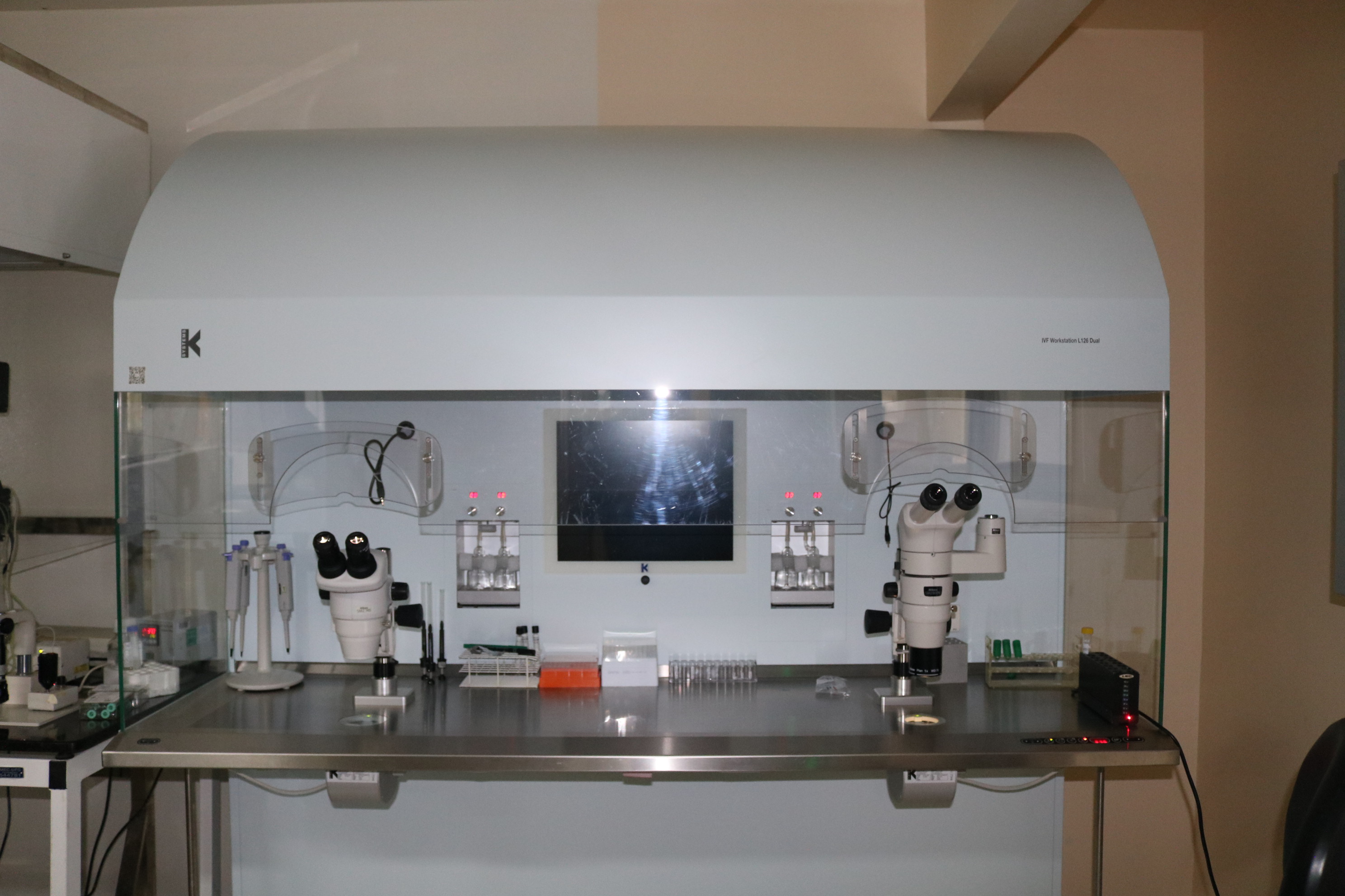 Capela_IVF_Workstation_L126_Dual.JPG