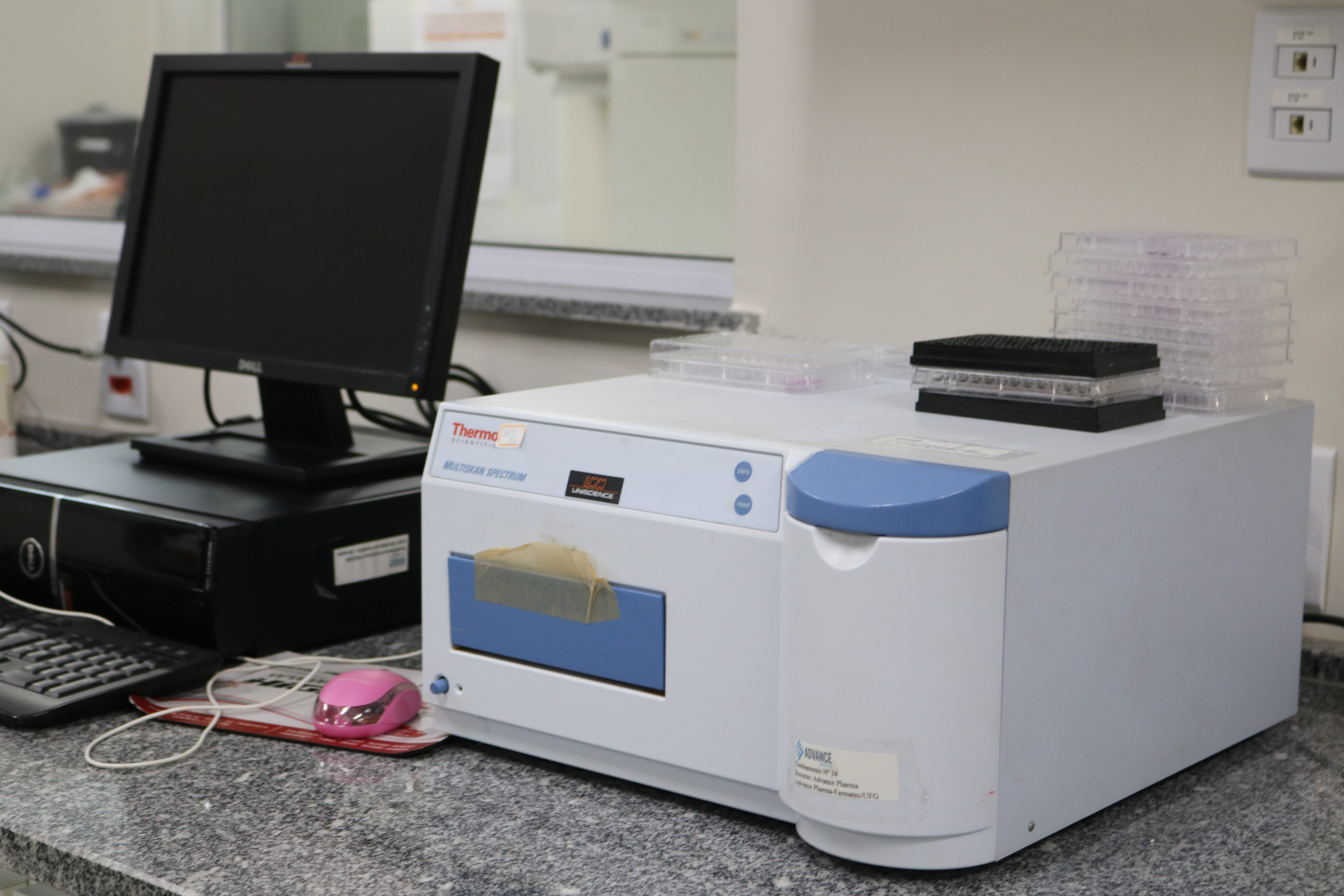 Espectrofot__metro_-_Thermo_Scientific.jpg
